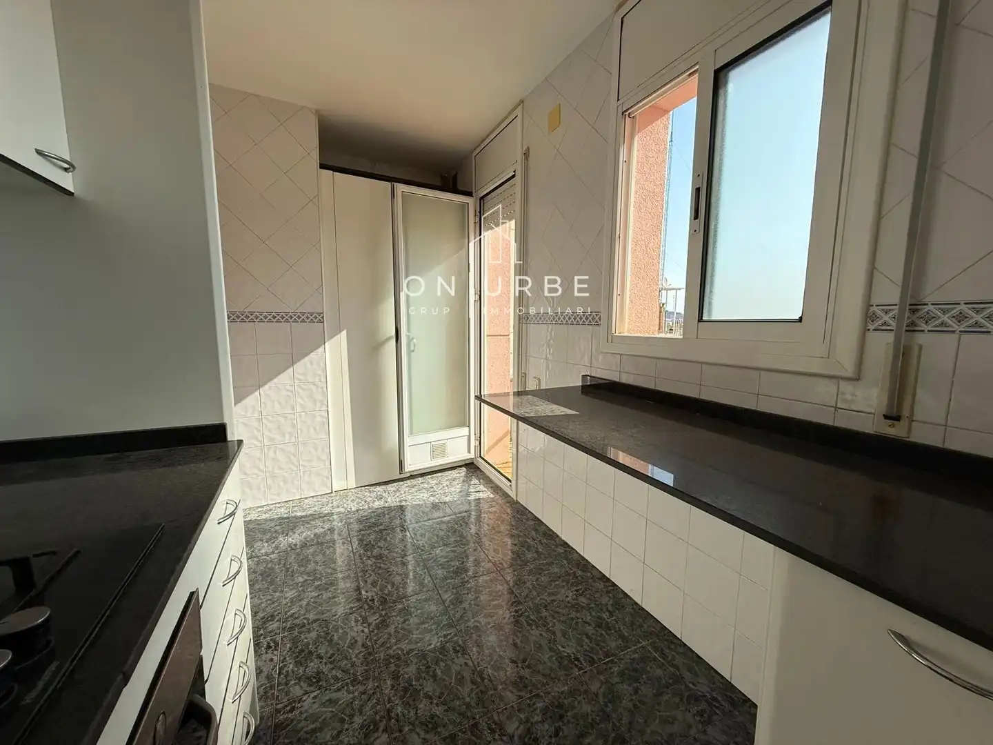 Küche von Maisonette zum Verkauf in Badalona mit Klimaanlage, Heizung und Terrasse
