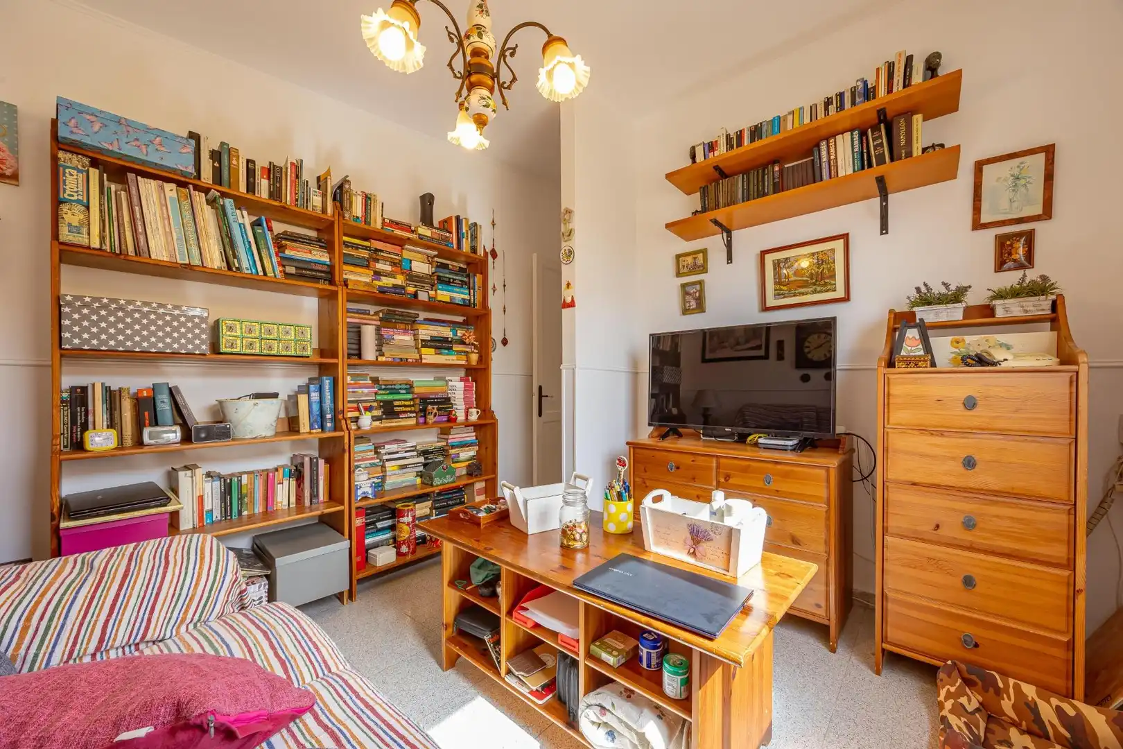 Sala de estar de Casa adosada en venta en Telde con Terraza, Trastero y Piscina