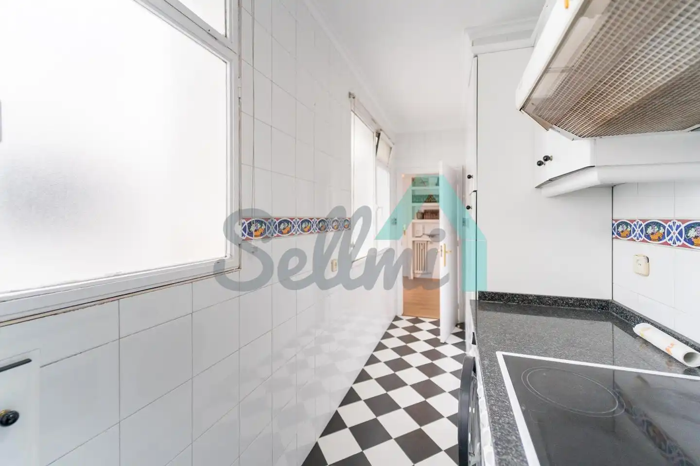 Cocina de Ático de alquiler en Oviedo  con Calefacción y Terraza