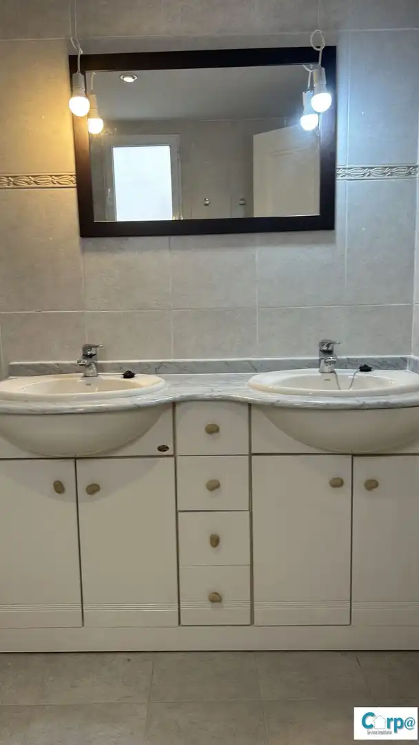 Bathroom of Houses for rent in Tavernes Blanques  with Air Conditioner, Heating and Parquet flooring