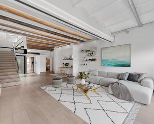 Living room of Single-family semi-detached for sale in  Barcelona Capital  with Heating, Private garden and Parquet flooring