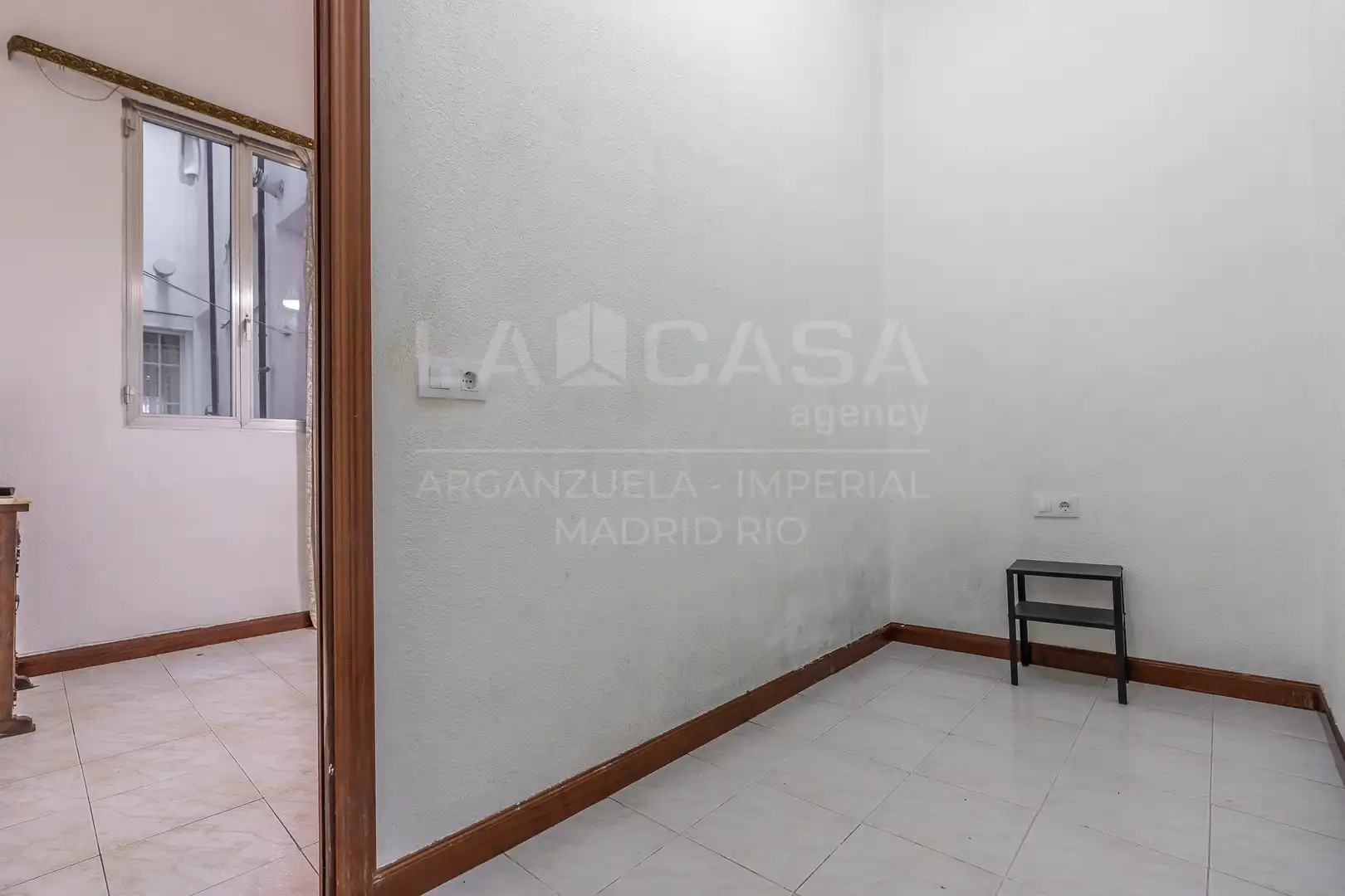 Flat for sale in Imperial