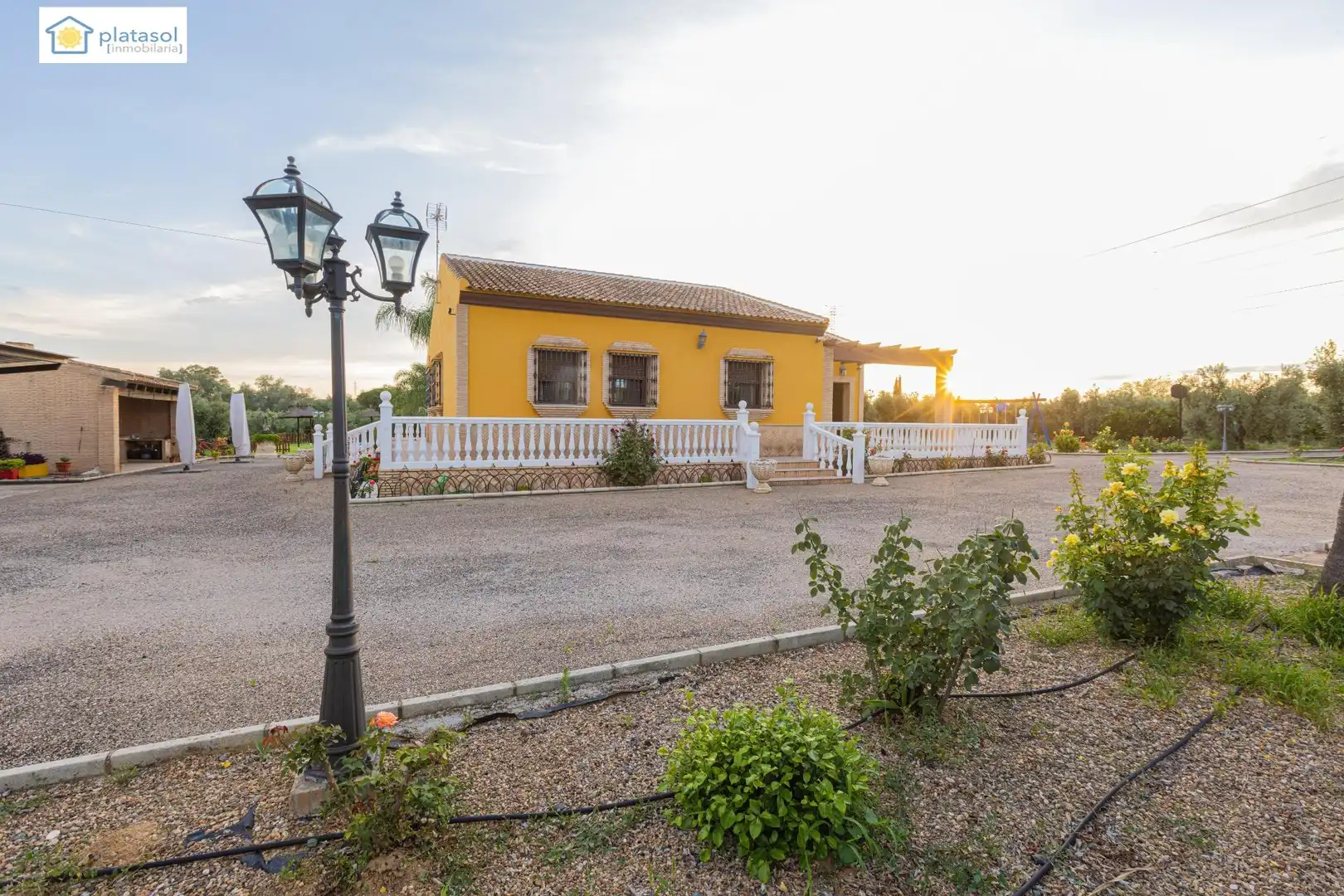 Vista exterior de Finca rústica en venta en Chucena con Aire acondicionado, Calefacción y Jardín privado