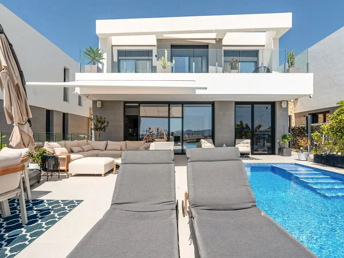 Chalet con piscina en venta en Golf Bahía, imagen 44