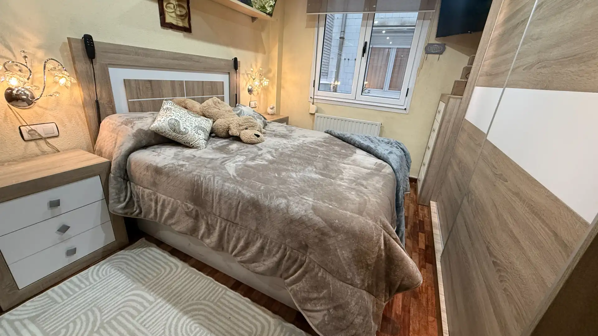 Bedroom of Flat for sale in Gijón   with Heating, Parquet flooring and Storage room