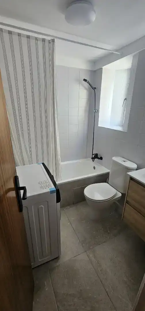 Baño de Piso en venta en Empuriabrava con Balcón