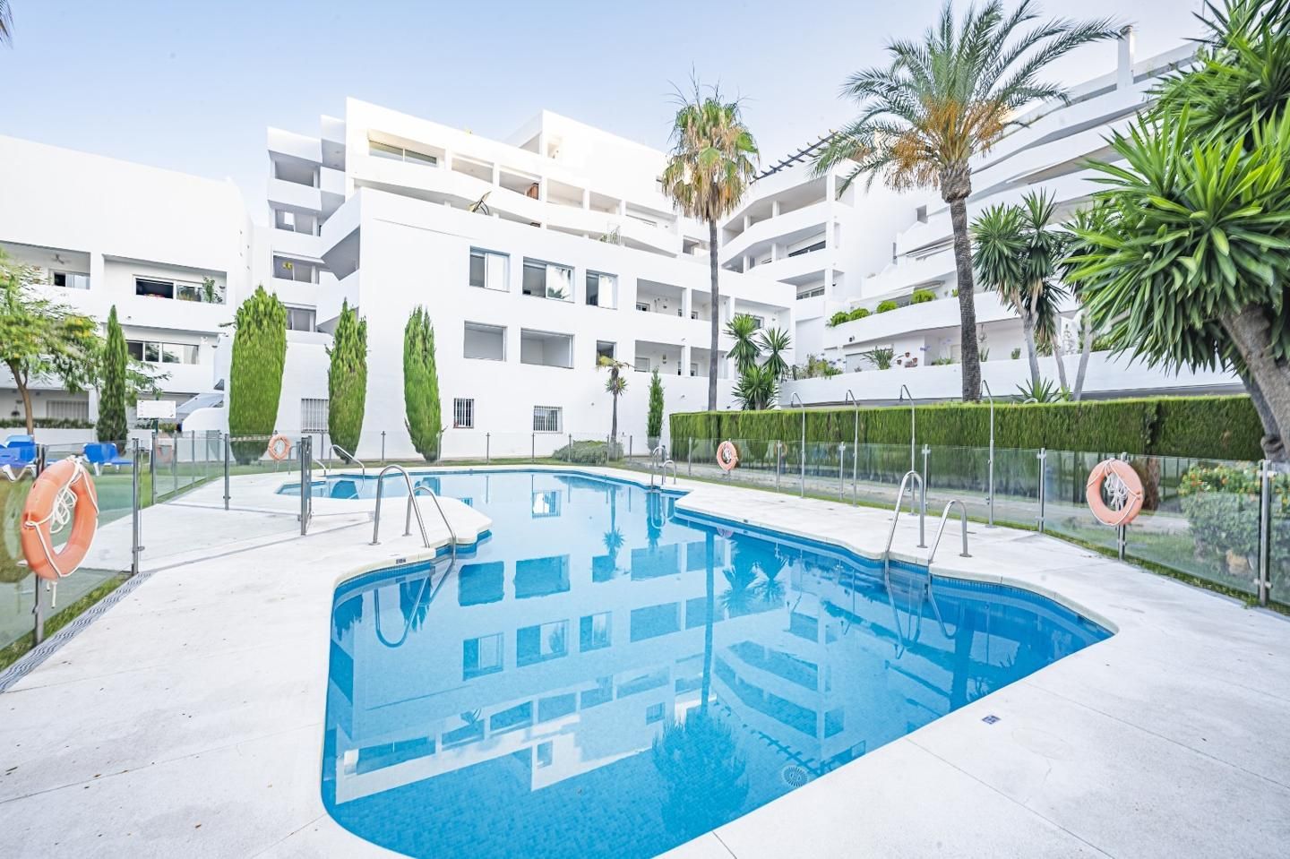 Exterior view of Flat to rent in Marbella  with Air Conditioner, Private garden and Terrace