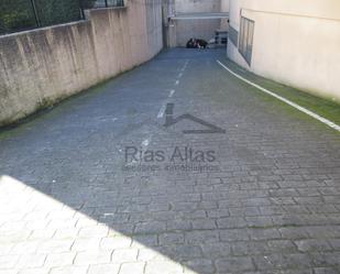 Exterior view of Garage to rent in Oleiros
