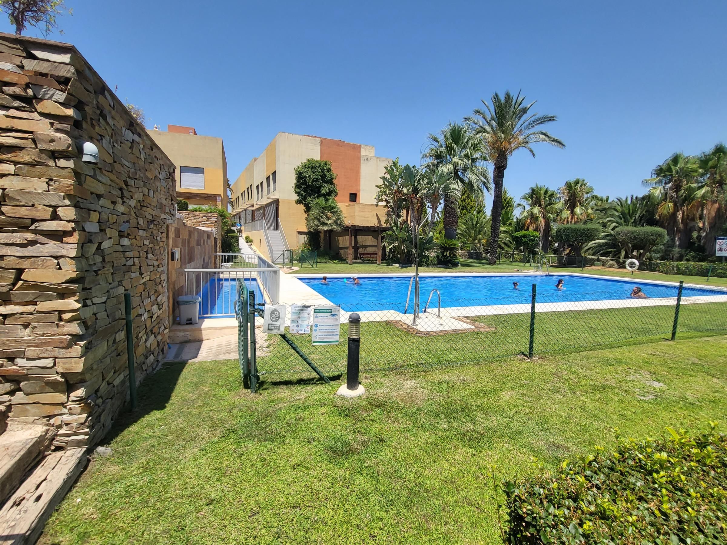 Piscina de Dúplex en venda en Vera amb Aire condicionat, Jardí privat i Terrassa