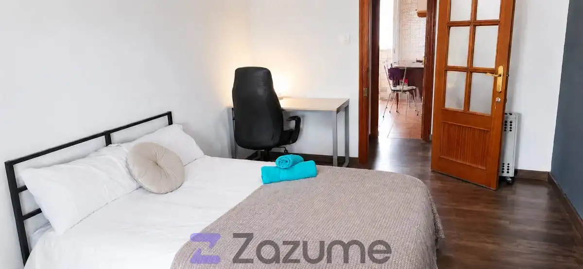 Bedroom of Flat for share in Béjar  with Heating, Parquet flooring and Furnished