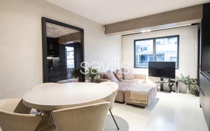 Living room of Apartment for sale in  Barcelona Capital