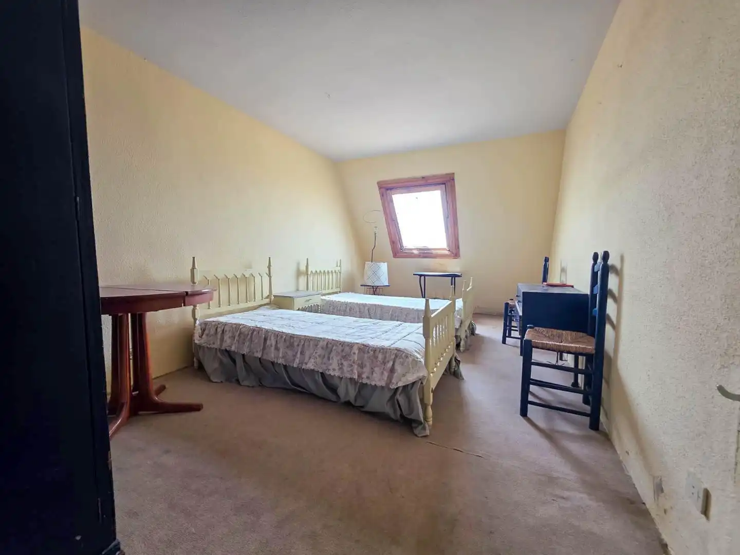 Bedroom of Houses for sale in Valdenuño Fernández