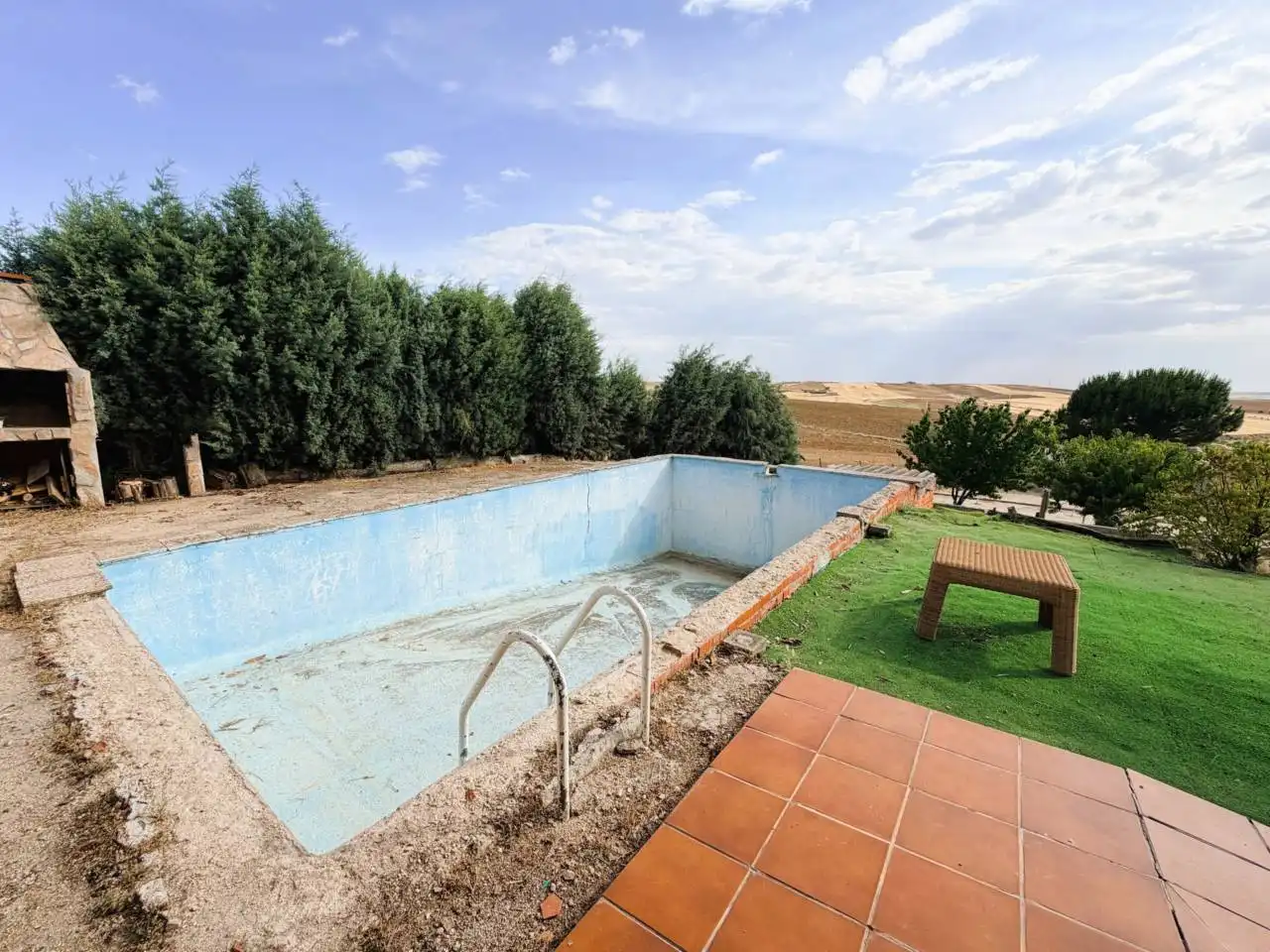 Piscina de Casa o xalet en venda en Cedillo del Condado amb Aire condicionat, Calefacció i Jardí privat