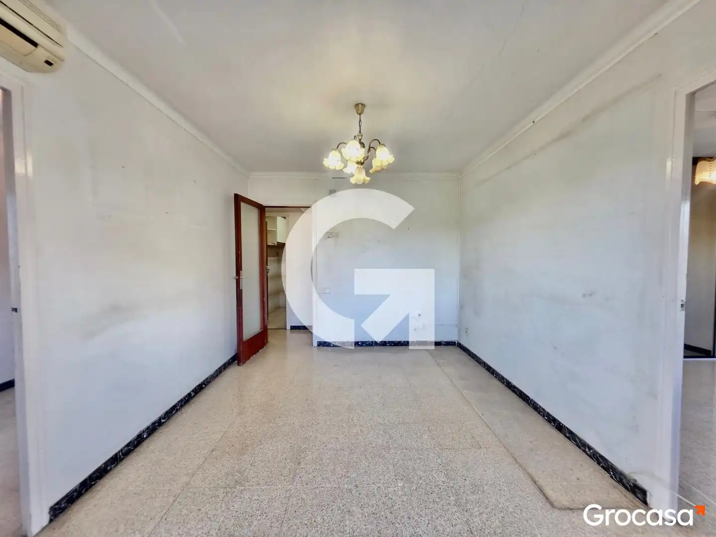 Dining room of Flat for sale in Cornellà de Llobregat  with Air Conditioner, Heating and Oven