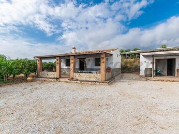 Casa amb jardí en venda a Algarrobo pueblo
