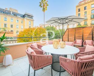 Terrace of House or chalet to rent in  Barcelona Capital  with Air Conditioner