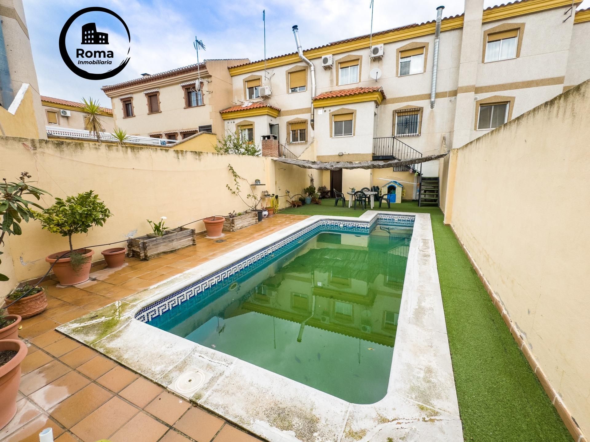 Swimming pool of Single-family semi-detached for sale in Cijuela  with Air Conditioner, Heating and Private garden