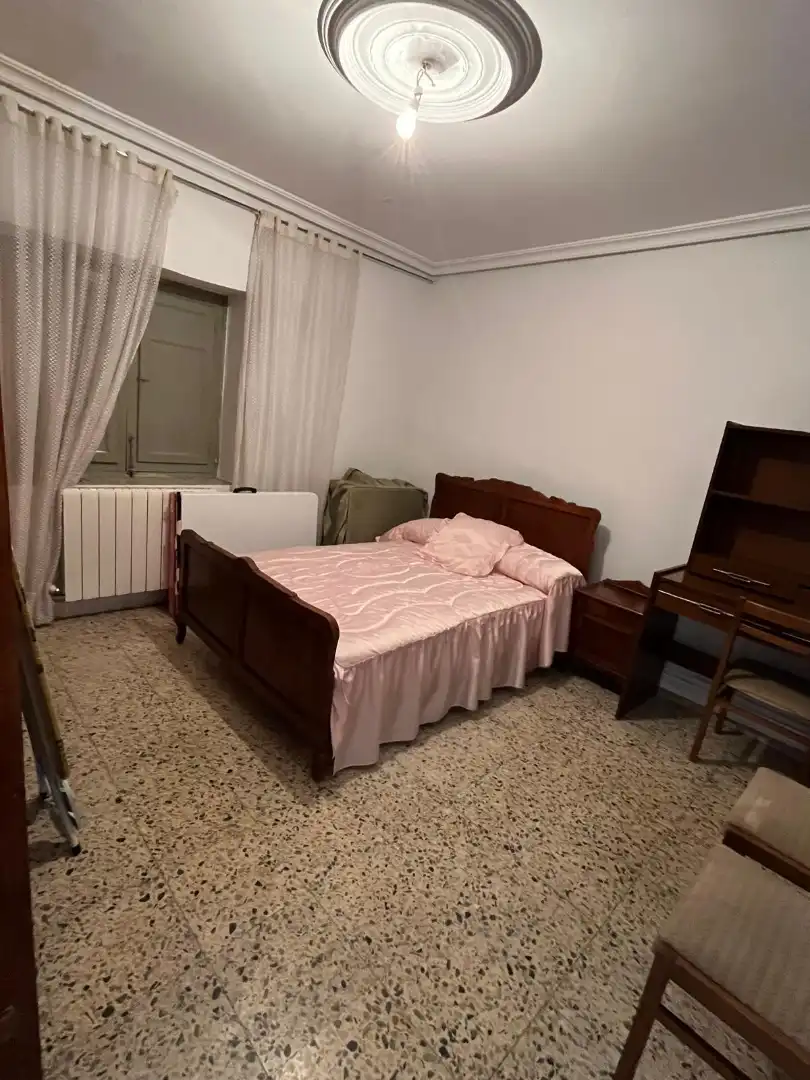 Dormitori de Casa o xalet en venda en La Parrilla  amb Calefacció, Terrassa i Traster