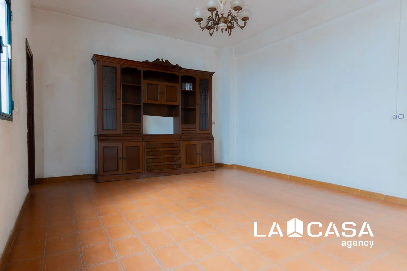 Sala d'estar de Casa o xalet en venda en Dos Hermanas amb Terrassa