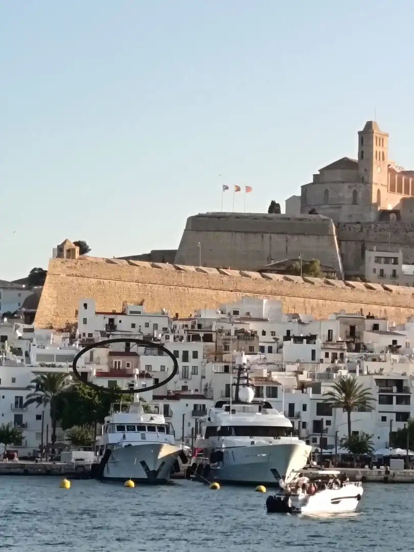 Vista exterior de Apartament en venda en Eivissa amb Balcó