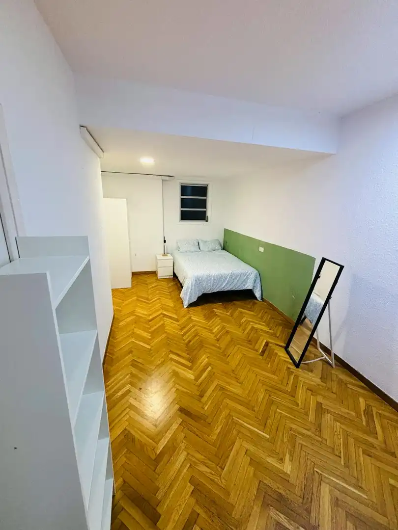 Habitación de Piso para compartir en Barcelona con Aire acondicionado, Calefacción y Amueblado