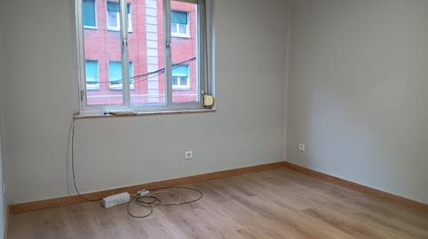 Foto 5 de Pis de lloguer a C. San José de Calasanz, La Villa - Bazuelo, Asturias