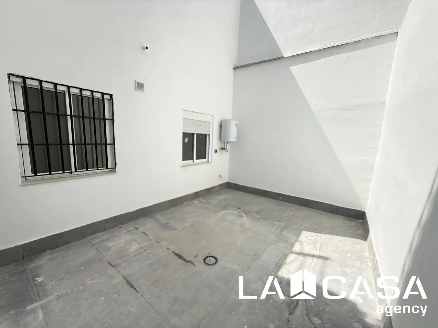 Houses for sale in Dos Hermanas  with Terrace