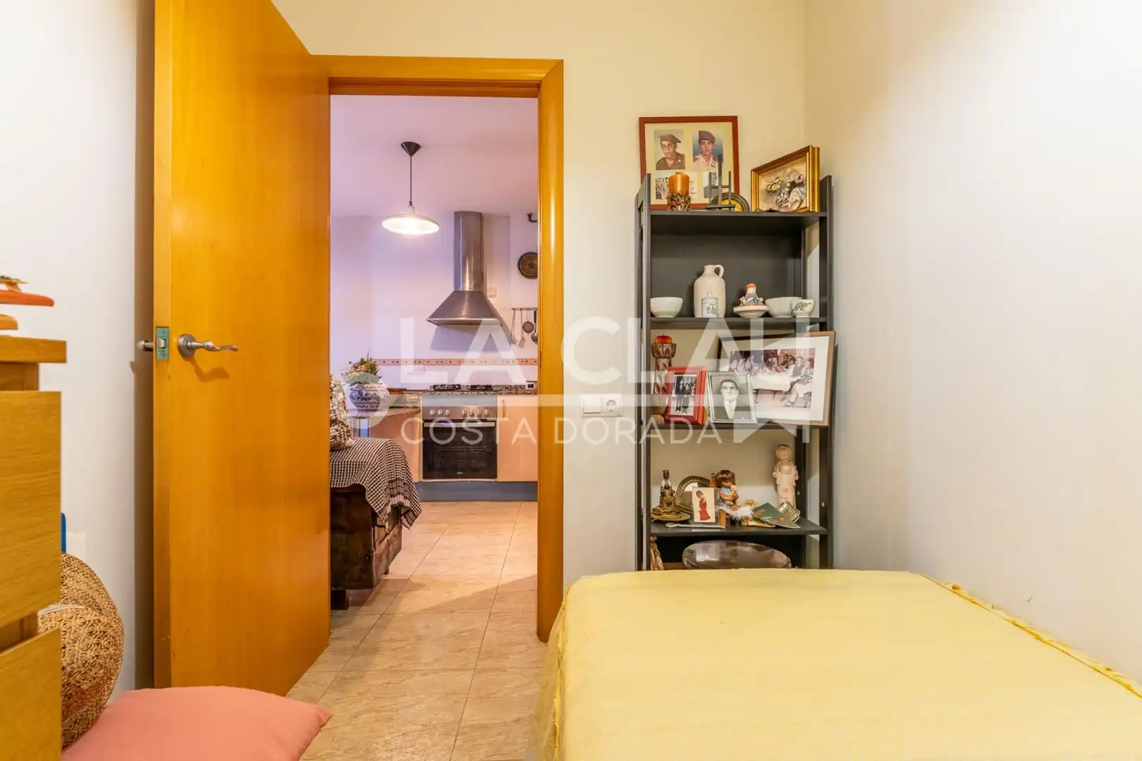 Schlafzimmer von Einfamilien-Reihenhaus zum Verkauf in Gavà mit Heizung