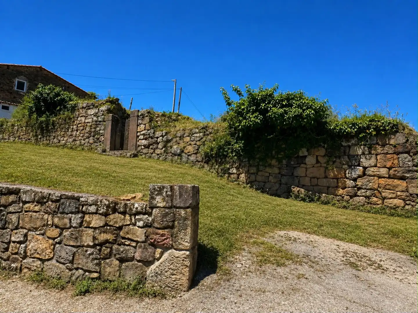 Vista exterior de Residencial en venda en Herrerías