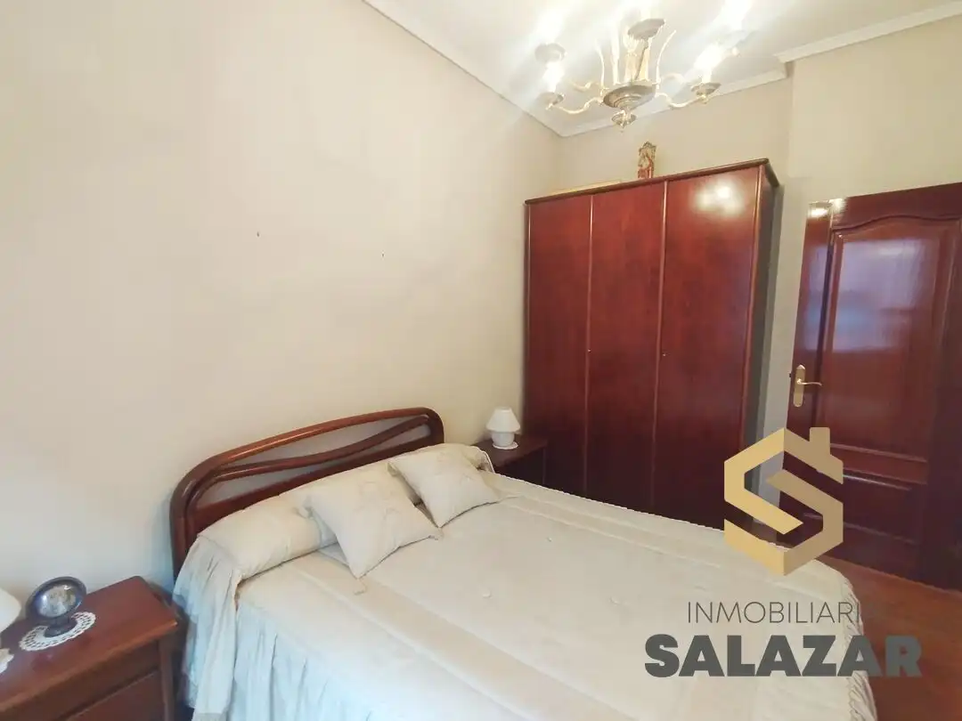 Bedroom of Flat for sale in Bilbao   with Heating, Terrace and Balcony