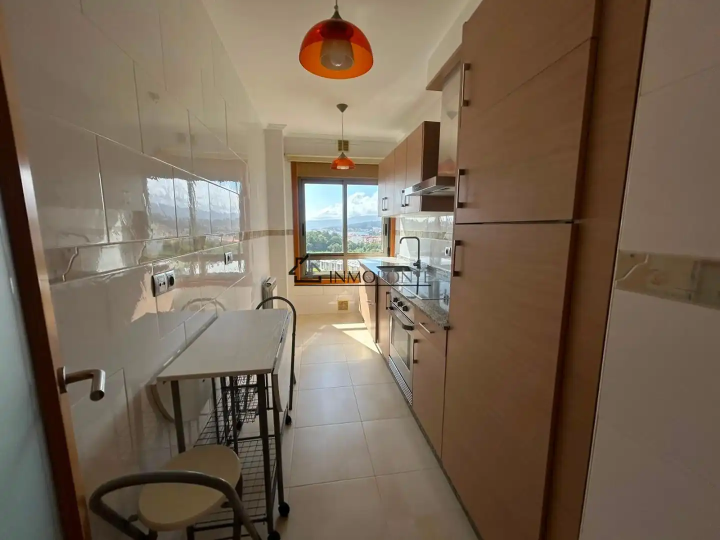 Cuina de Apartament en venda en Pontevedra Capital  amb Calefacció i Traster