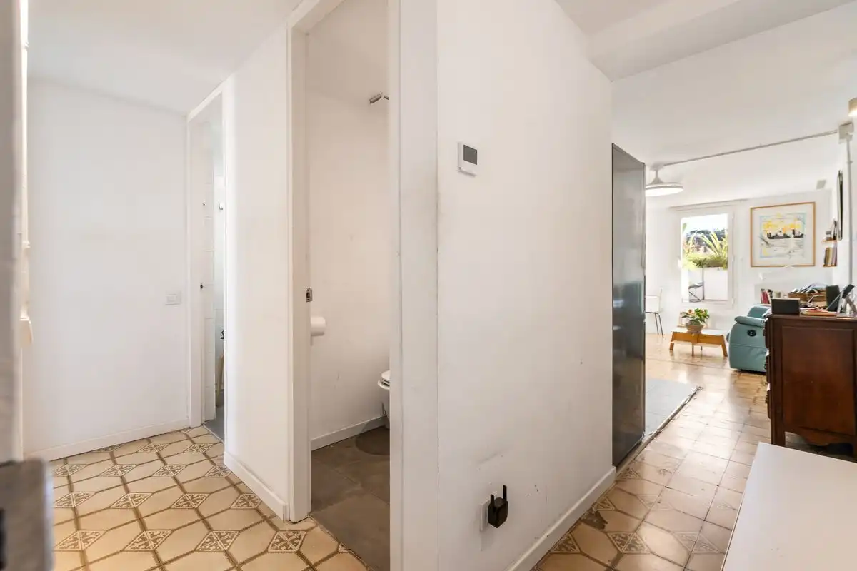 Dachboden zum Verkauf in Barcelona mit Klimaanlage, Heizung und Terrasse