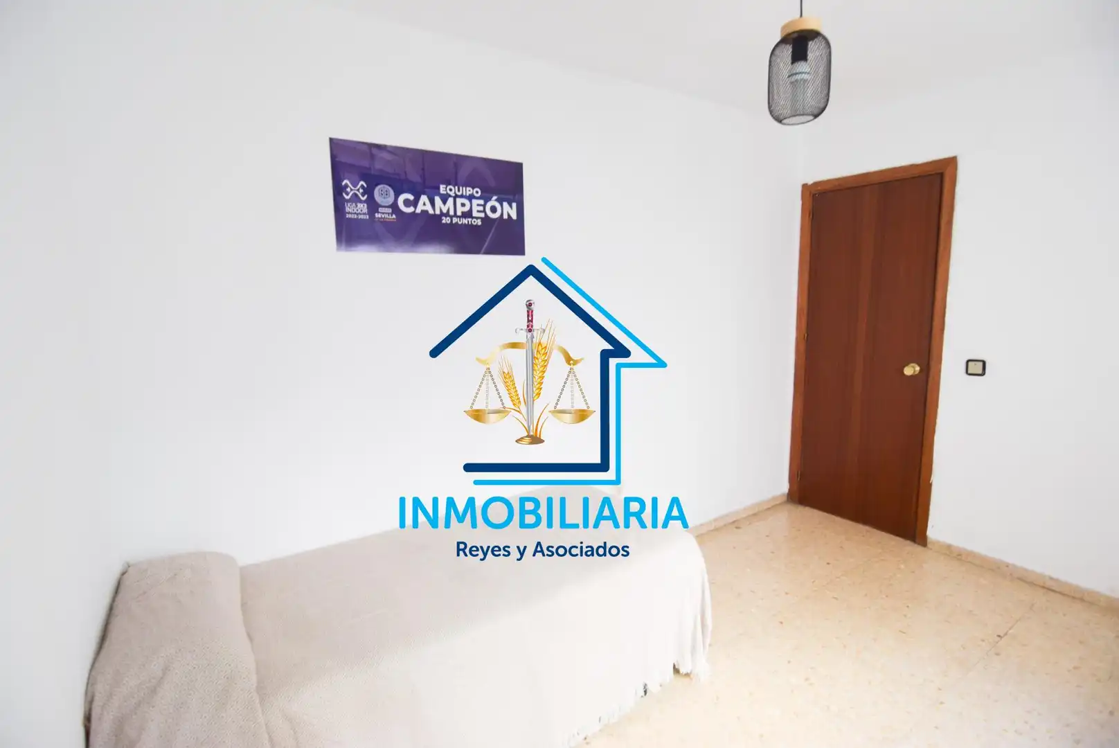 Schlafzimmer von Wohnung zum Verkauf in Córdoba mit Klimaanlage