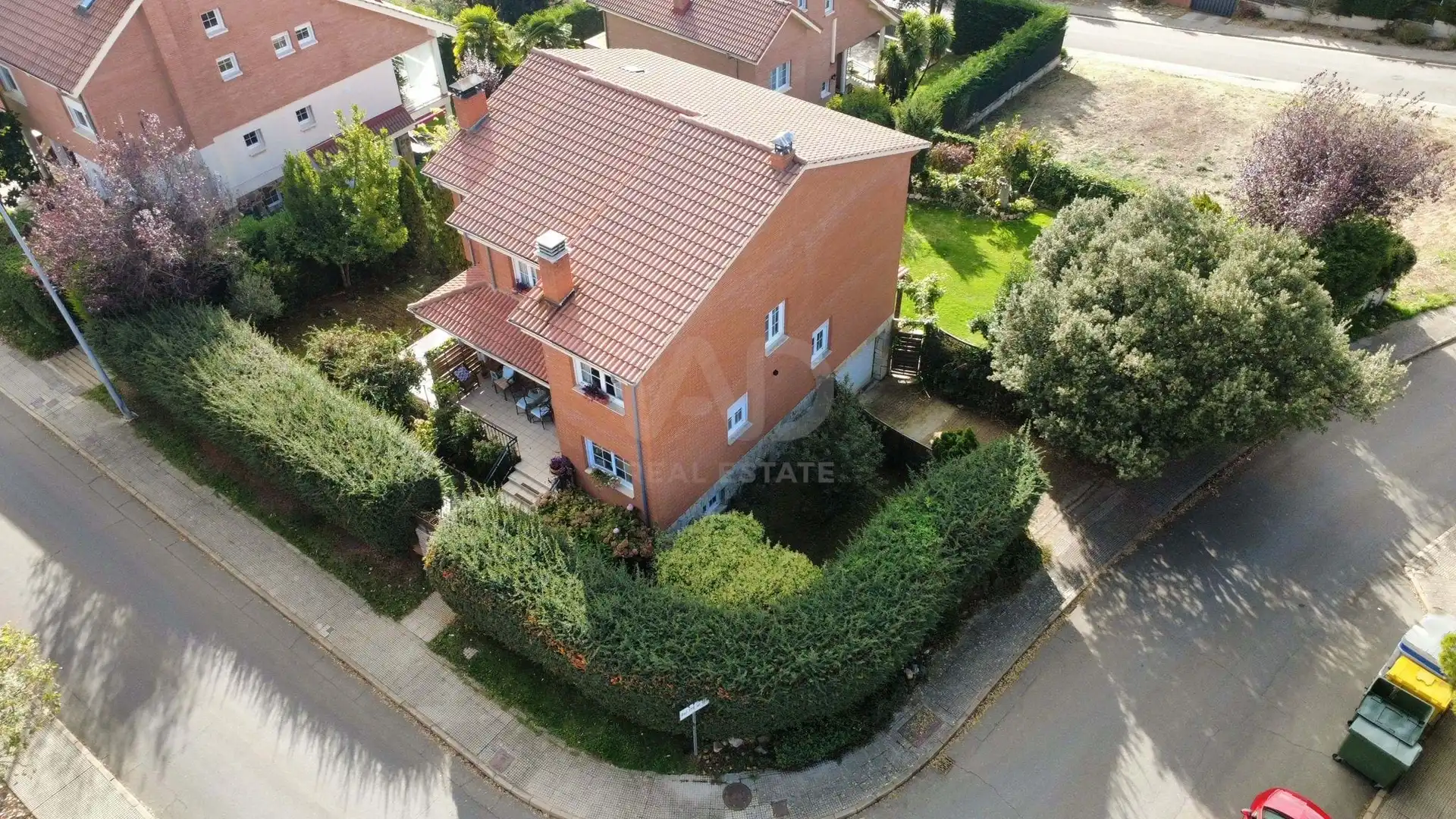 Vista exterior de Casa o chalet en venta en Sariegos con Calefacción, Terraza y Piscina