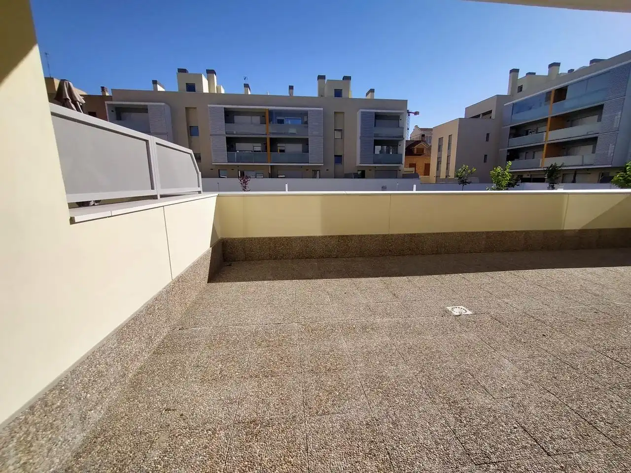 Terrasse von Wohnung zum Verkauf in Zaragoza mit Klimaanlage, Heizung und Terrasse
