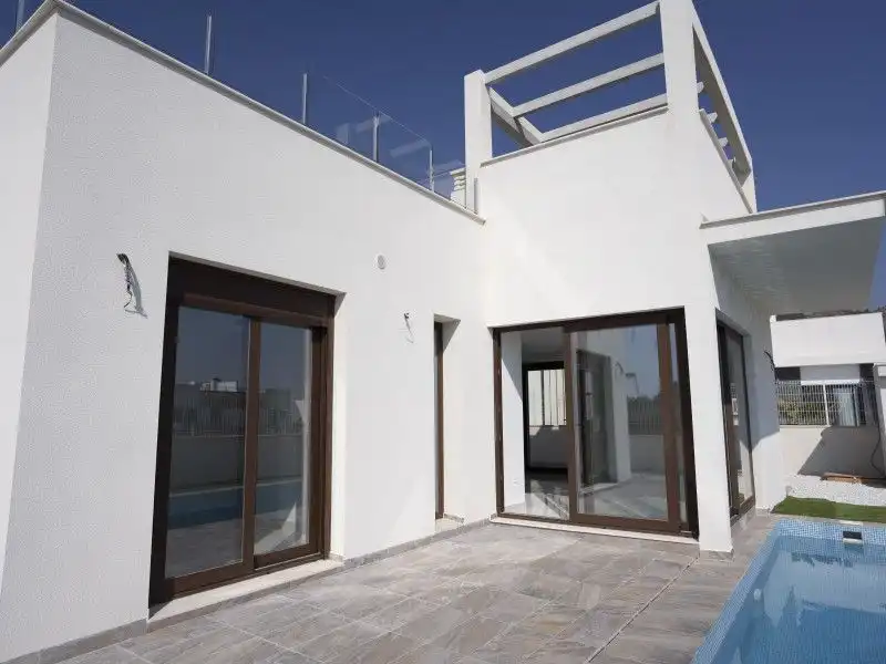 Chalet con piscina en venta en Casco urbano, imagen 9
