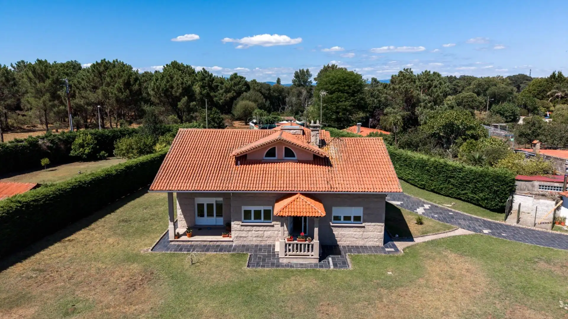 Vista exterior de Casa o chalet en venta en A Illa de Arousa  con Calefacción, Jardín privado y Terraza