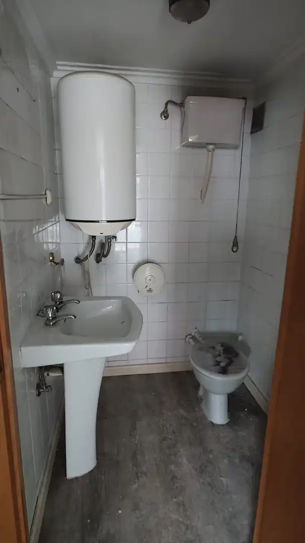Business premises for sale in Calle de D. Luis Sallenave 3, imagen 7