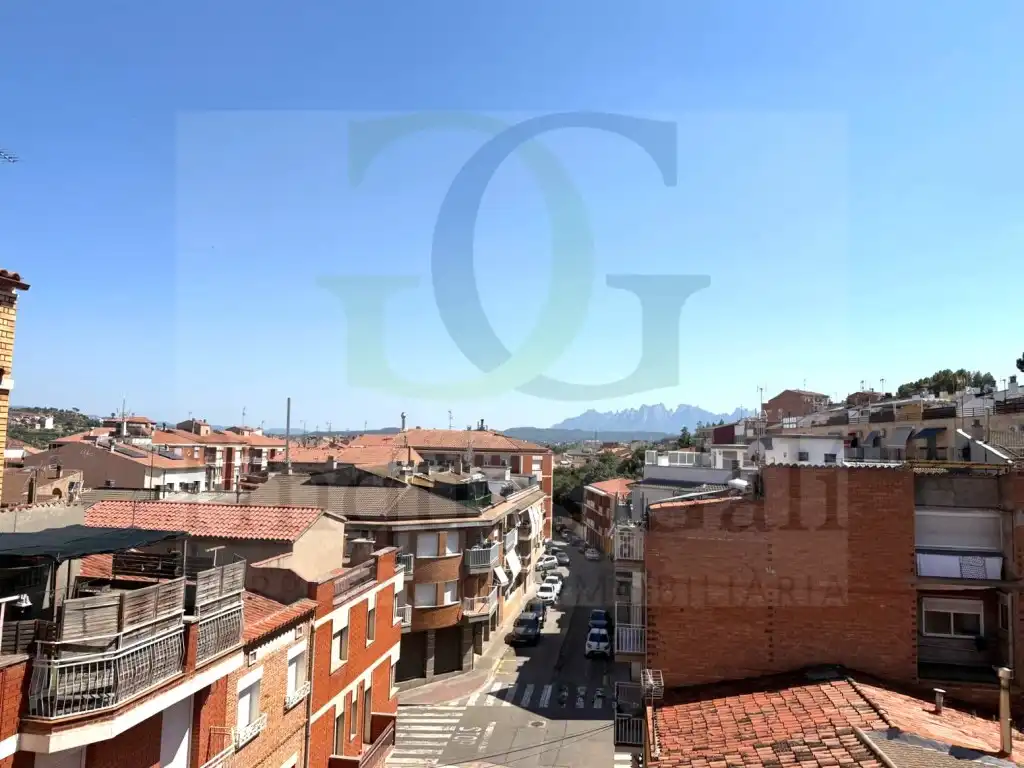 Vista exterior de Pis en venda en Sant Joan de Vilatorrada amb Traster, Forn i Balcó