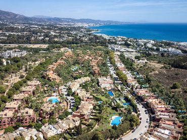 Adossat amb piscina en venda a Nueva Andalucía