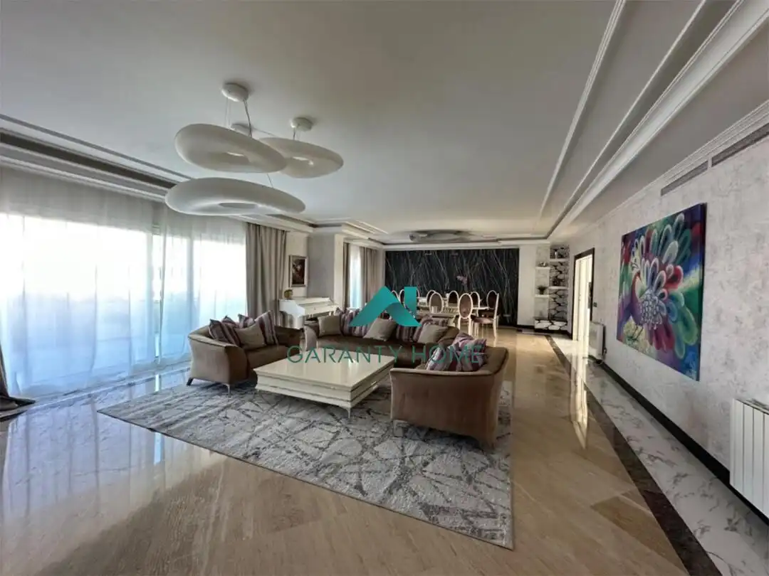 Sala de estar de Piso de alquiler en Marbella con Calefacción, Terraza y Amueblado