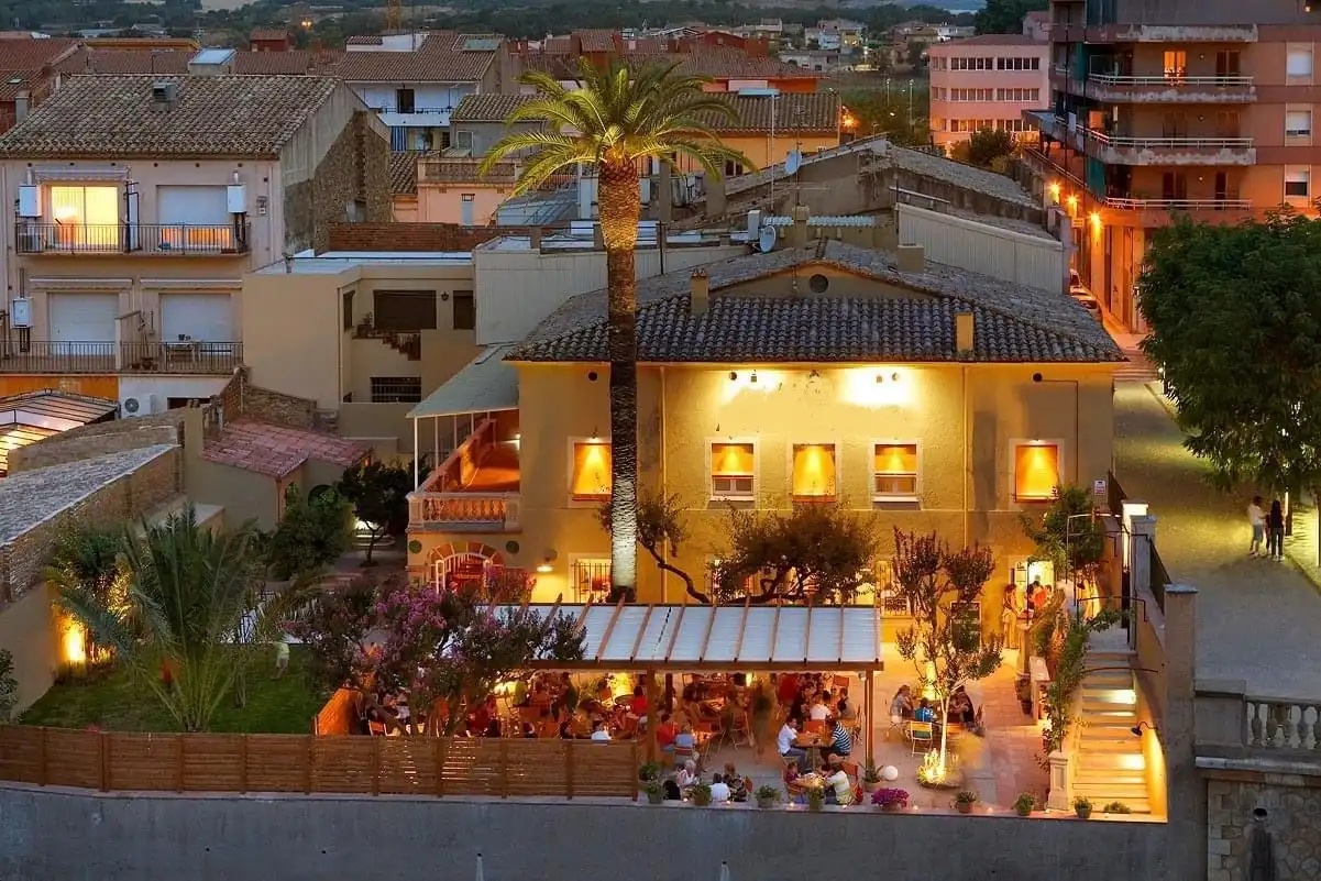 Hôtel à vendre à La Bisbal d'Empordà, imagen 3