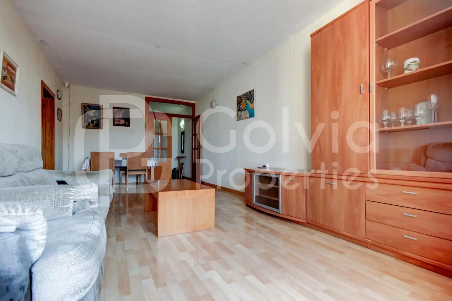 Living room of Flat for sale in L'Hospitalet de Llobregat  with Parquet flooring and Balcony