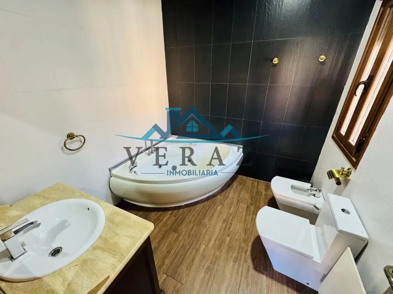 Baño de Casa o chalet en venta en Talavera de la Reina con Aire acondicionado, Calefacción y Jardín privado