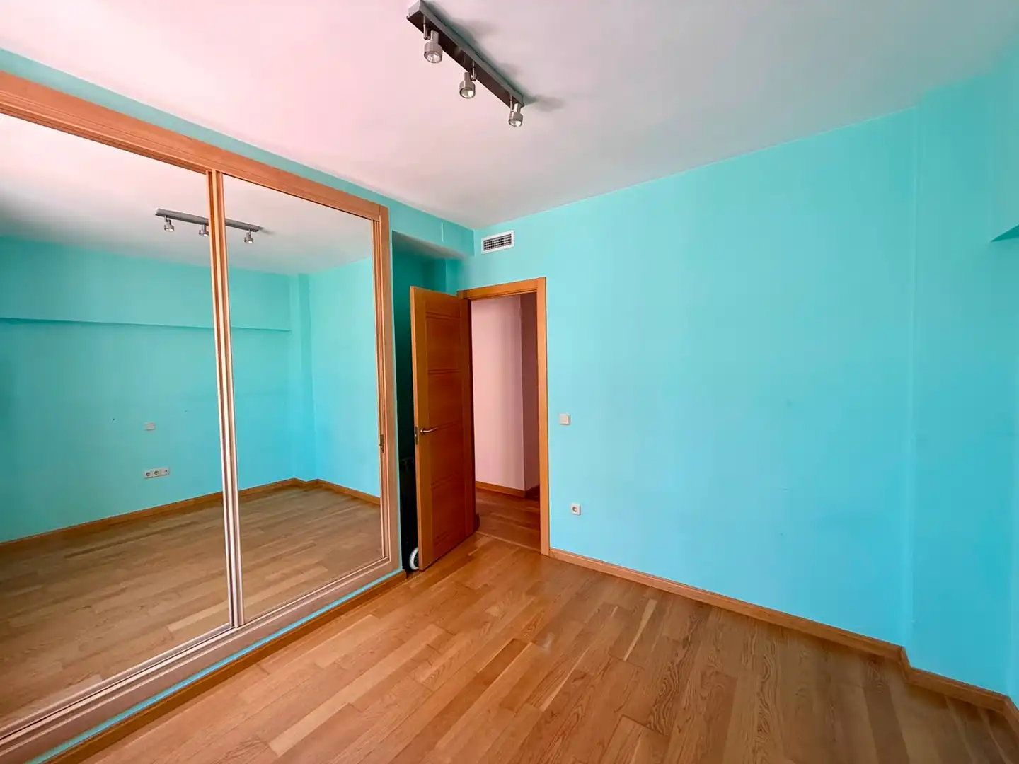 Habitación de Piso en venta en Madrid con Aire acondicionado, Calefacción y Horno