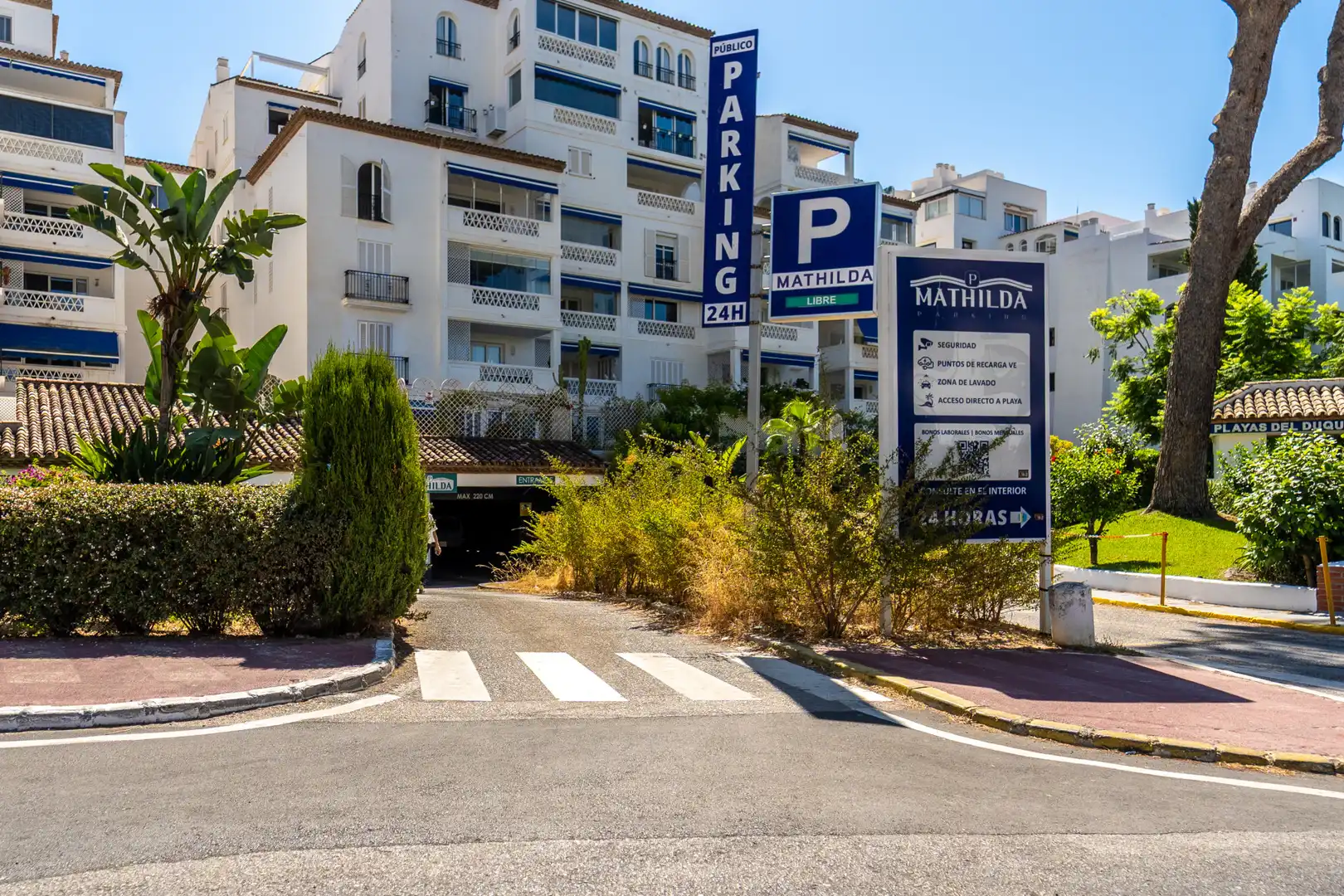 Parking de Local en venta en Nueva Andalucía
