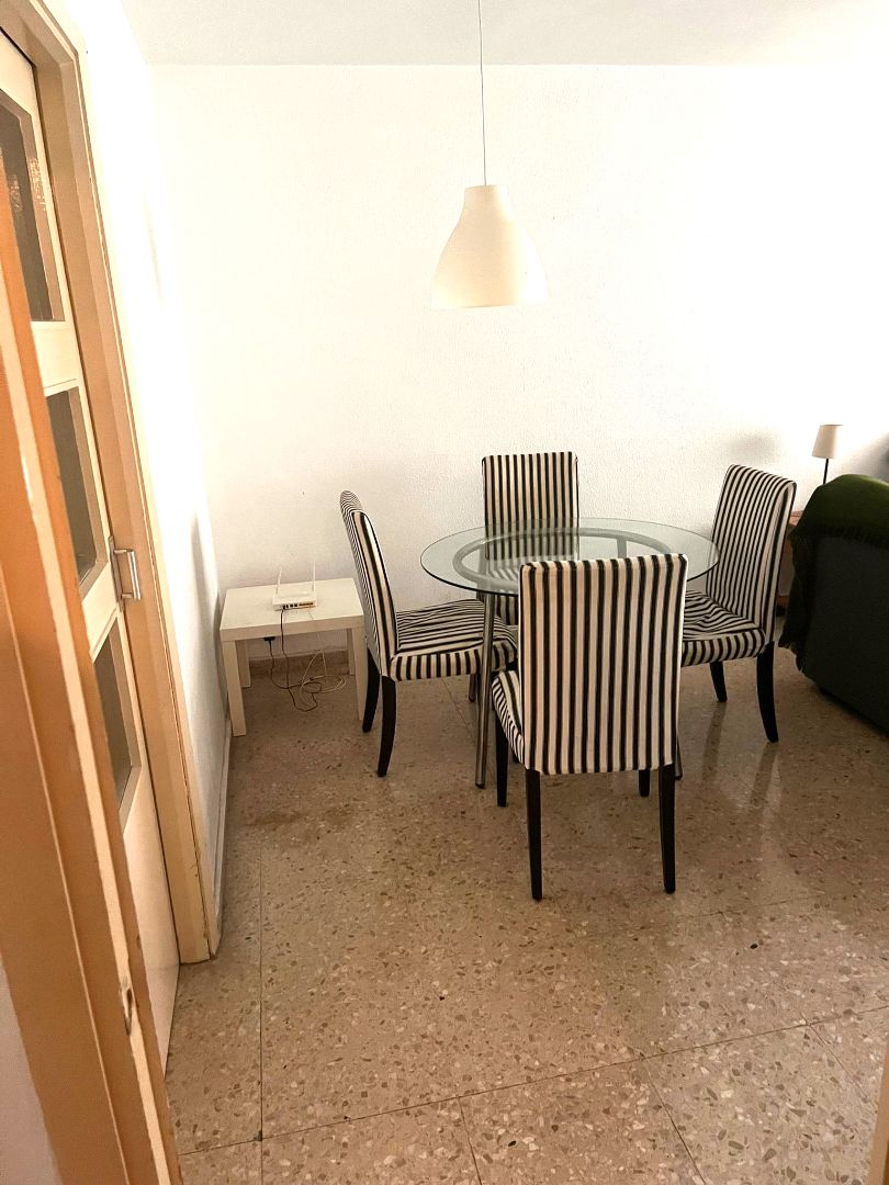 Comedor de Piso para compartir en  Murcia Capital con Calefacción, Amueblado y Horno
