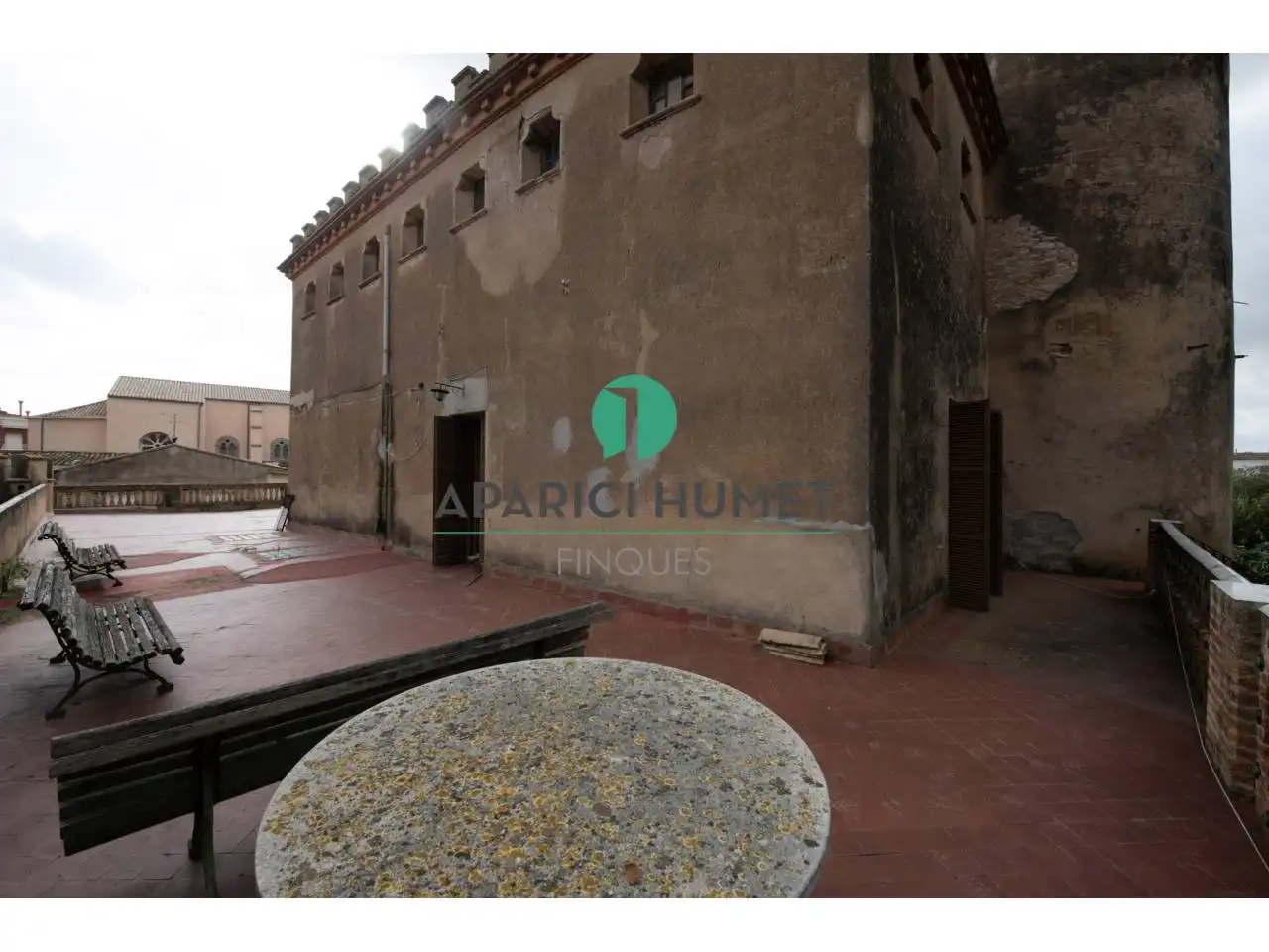 Vista exterior de Edificio en venta en Vilafranca del Penedès