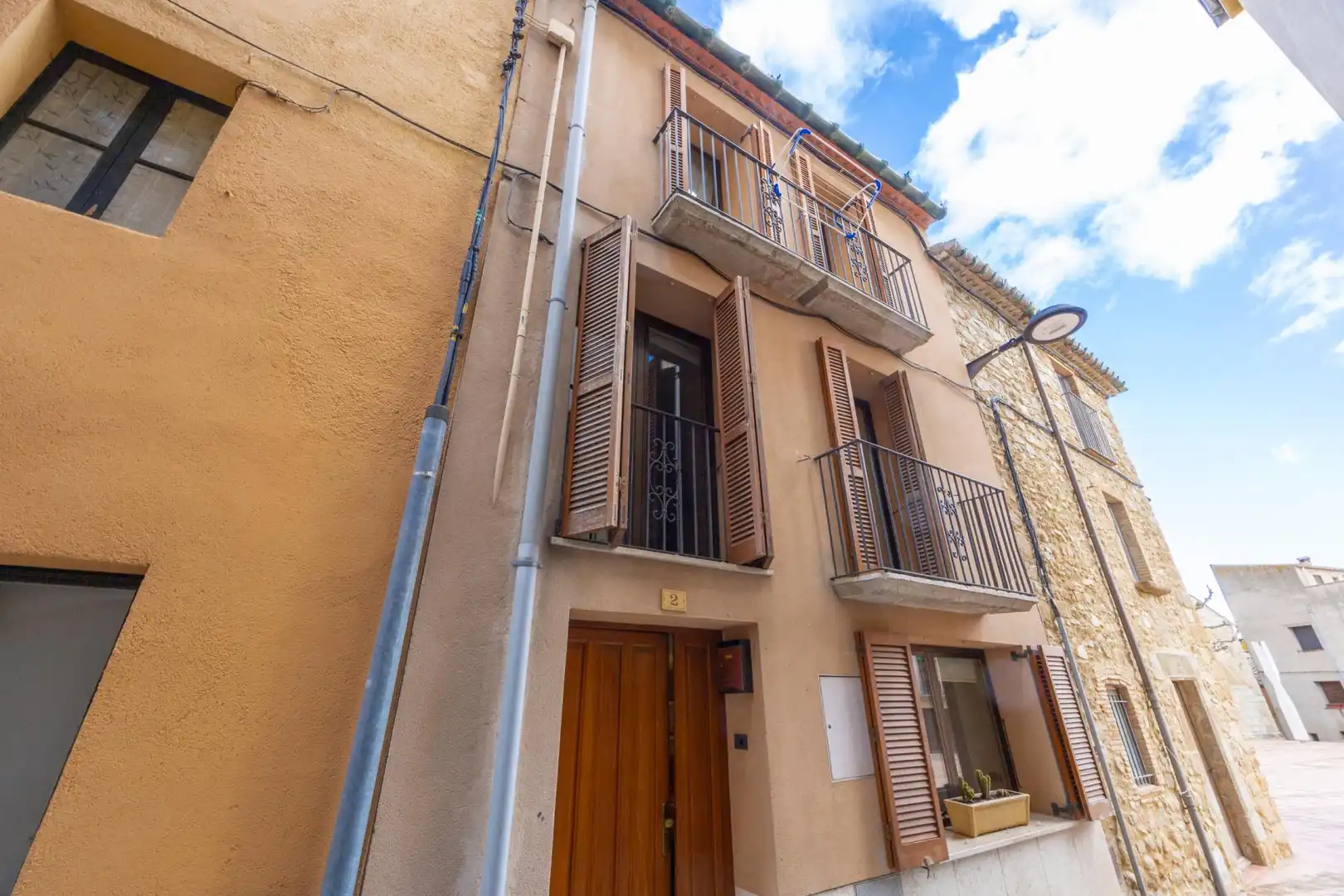 Vista exterior de Casa adosada en venta en Agullana con Horno, Microondas y TV