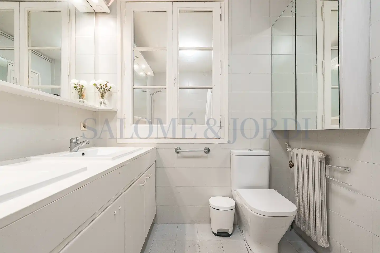 Baño de Piso en venta en Barcelona con Aire acondicionado, Calefacción y Jardín privado